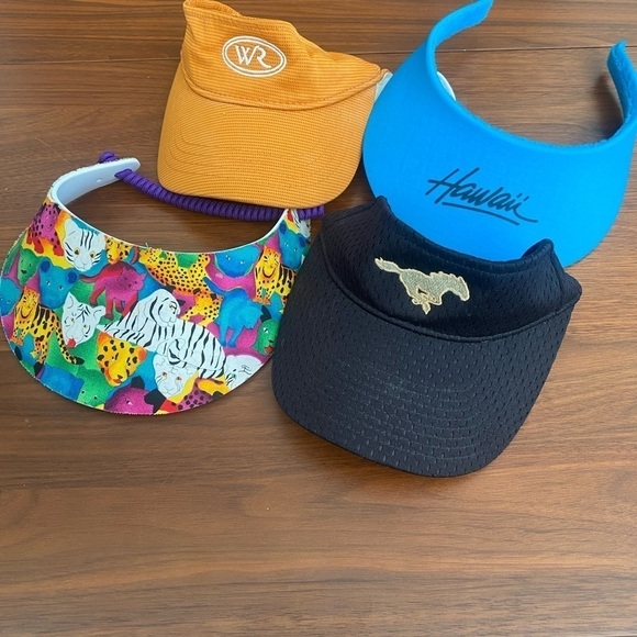 Bundle of FOUR 4 Visors - Picture 2 of 7